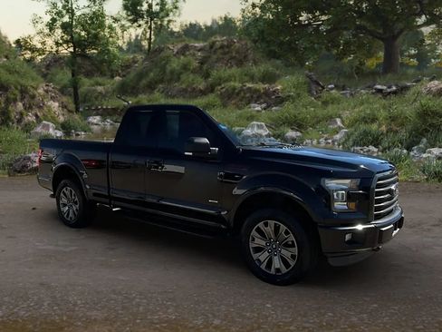 Used 2016 Ford F150 XLT w/ Equipment Group 302A Luxury AWD/4WD image 8