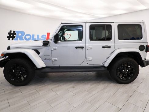 Used 2024 Jeep Wrangler Unlimited Sahara w/ Safety Group AWD/4WD image 2