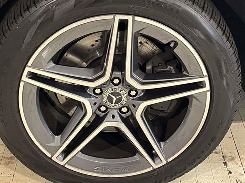 Used 2025 Mercedes-Benz GLS 450 4MATIC image 12