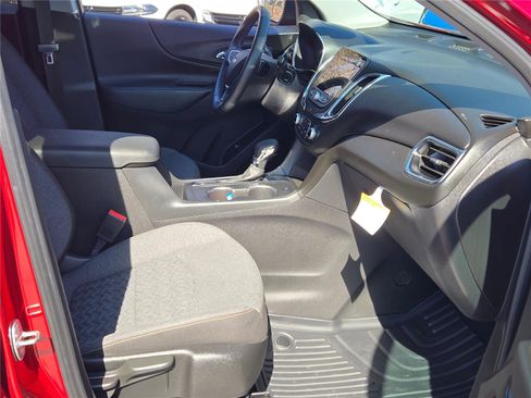 Used 2023 Chevrolet Equinox LT FWD image 4