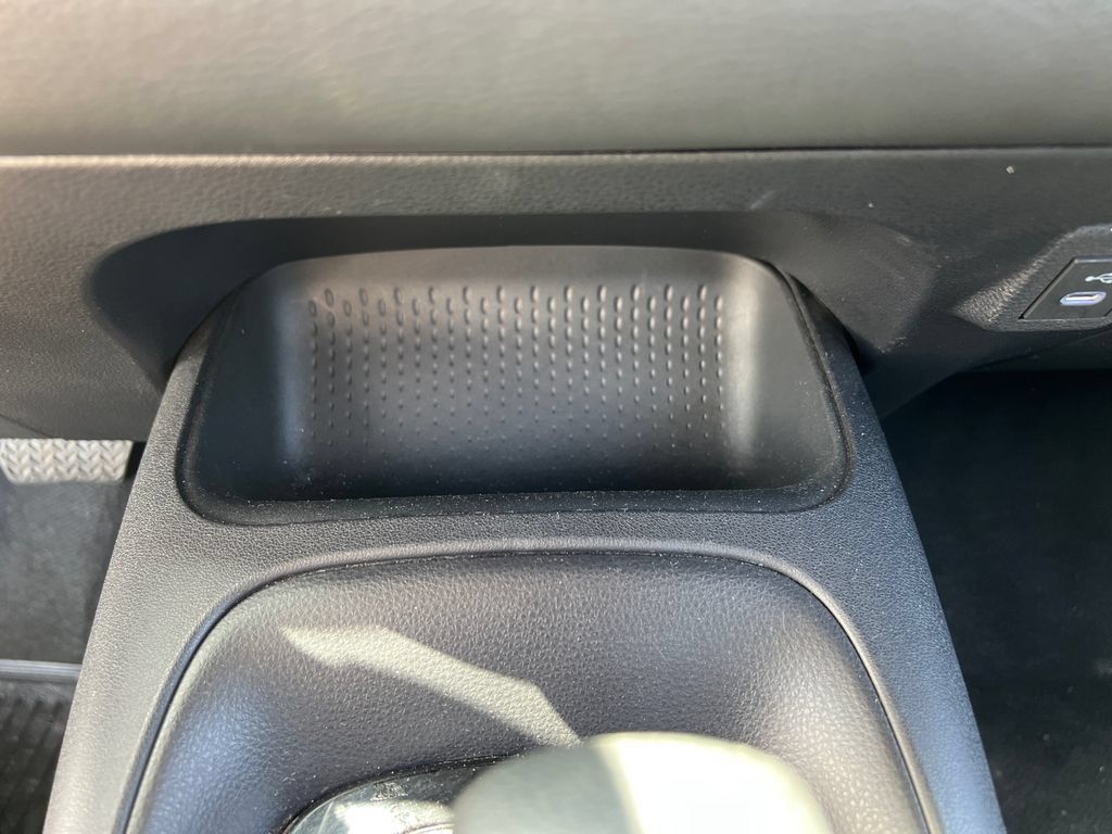 Used 2025 Toyota Corolla LE FWD image 27