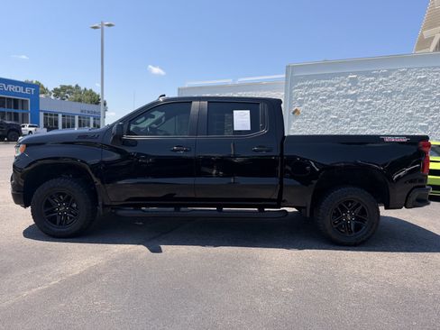 Used 2024 Chevrolet Silverado 1500 LT Trail Boss w/ Convenience Package II AWD/4WD image 9