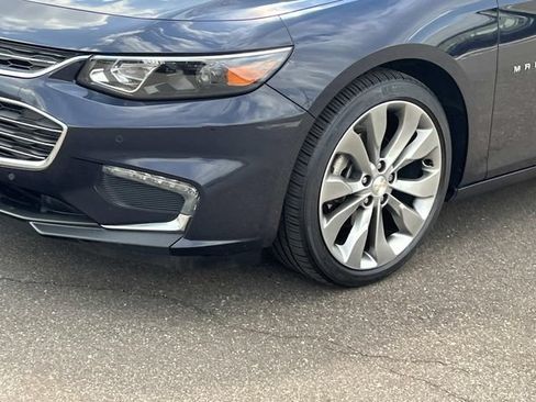 Used 2018 Chevrolet Malibu Premier w/ Premier Sun and Wheel Package FWD image 7