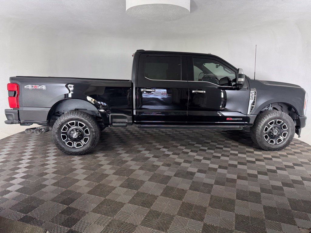 Used 2024 Ford F350 Platinum AWD/4WD image 4