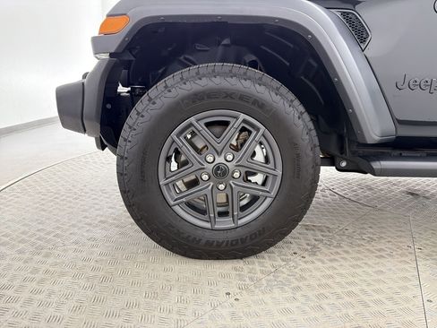 Used 2024 Jeep Wrangler Sport S image 11