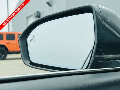 Used 2019 Lincoln Nautilus Reserve w/ Driver Assistance Package image 14