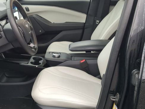 Used 2021 Ford Mustang Mach-E Premium image 20