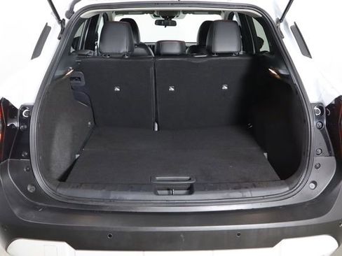 Used 2025 Nissan Kicks SR FWD image 18