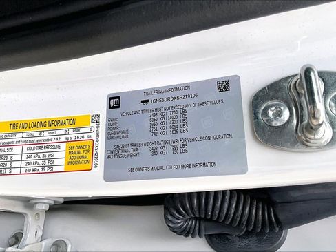 Used 2025 Chevrolet Suburban Z71 AWD/4WD image 29