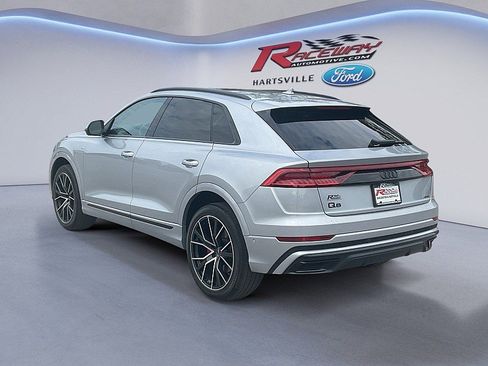 Used 2022 Audi Q8 Premium Plus w/ Premium Plus Package image 2