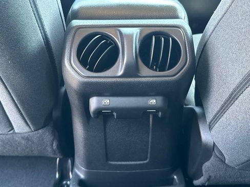 Used 2024 Jeep Wrangler Unlimited w/ Convenience Group AWD/4WD image 32