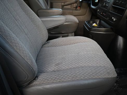 Used 2017 Chevrolet Express 3500 LT w/ LT Preferred Equipment Group image 32