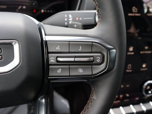 New 2026 GMC Terrain AT4 w/ Technology Package II AWD/4WD image 17