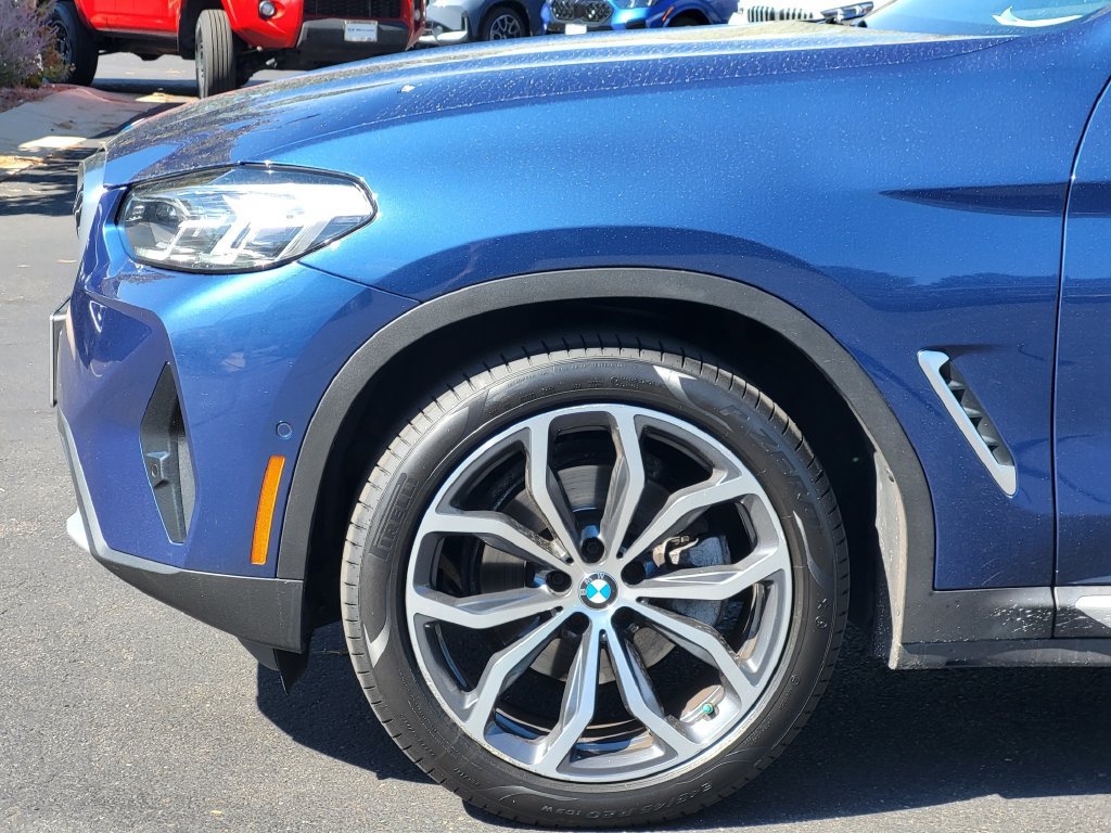 Used 2022 BMW X4 xDrive30i w/ Premium Package 2 AWD/4WD image 6
