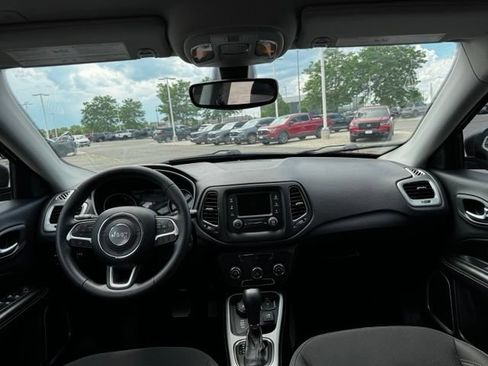 Used 2018 Jeep Compass Sport AWD/4WD image 17
