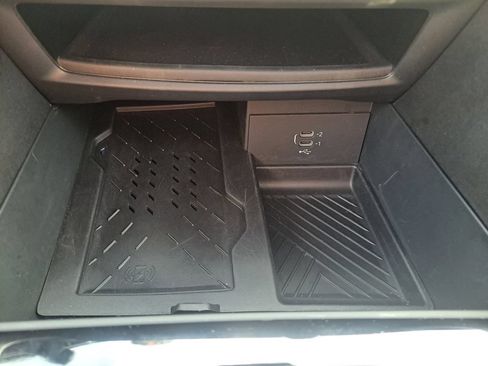Used 2026 Chrysler Pacifica Limited FWD image 20