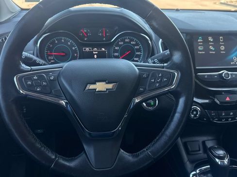 Used 2017 Chevrolet Cruze Premier FWD image 23