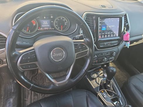 Used 2020 Jeep Cherokee Limited AWD/4WD image 11