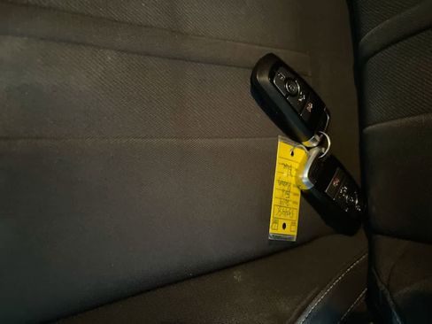 Used 2019 Ford Mustang Coupe image 25