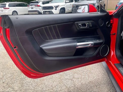 Used 2016 Ford Mustang Premium RWD image 19
