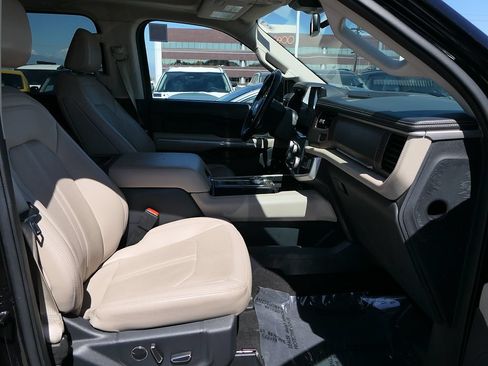 Used 2024 Ford Expedition Limited RWD image 27