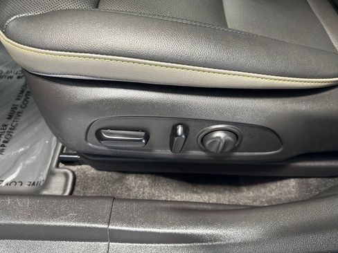 Used 2025 Chevrolet Trax ACTIV w/ Driver Confidence Package FWD image 15