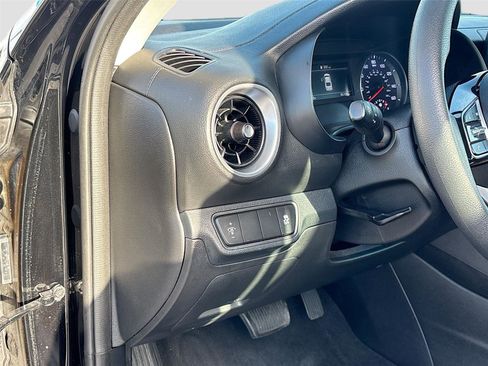 Used 2024 Kia Forte LXS image 11