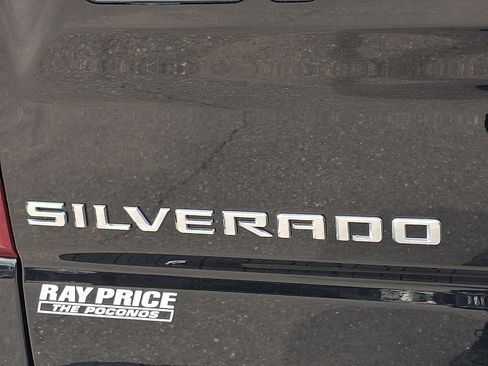 Used 2019 Chevrolet Silverado 1500 LTZ w/ LTZ Plus Package AWD/4WD image 32