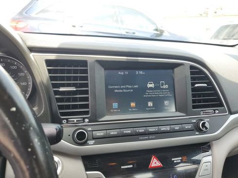 Used 2018 Hyundai Elantra Value Edition FWD image 23