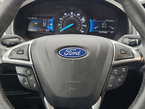 Used 2022 Ford Edge SEL image 19