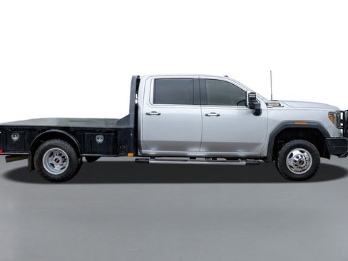 Used 2020 GMC Sierra 3500 Denali w/ Technology Package AWD/4WD image 4