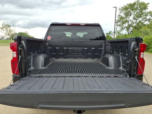 Used 2025 Chevrolet Silverado 1500 LT AWD/4WD image 18