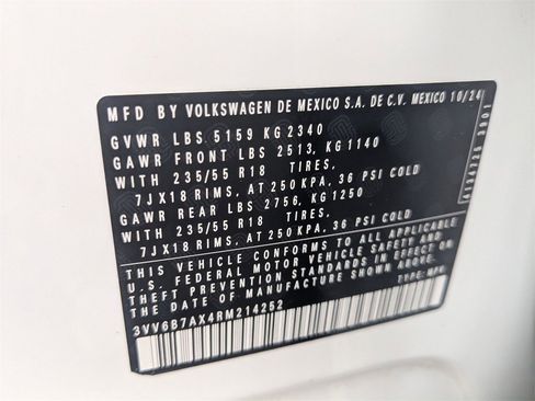 Used 2024 Volkswagen Tiguan Wolfsburg Edition image 34