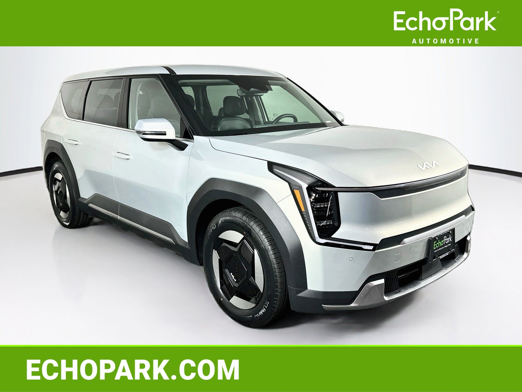 Used 2024 Kia EV9 Light Long Range RWD image 1