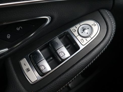Used 2020 Mercedes-Benz C 300 4MATIC Sedan image 34