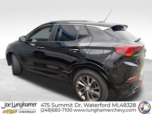 Used 2020 Buick Encore GX Select w/ Sport Touring Package FWD image 2