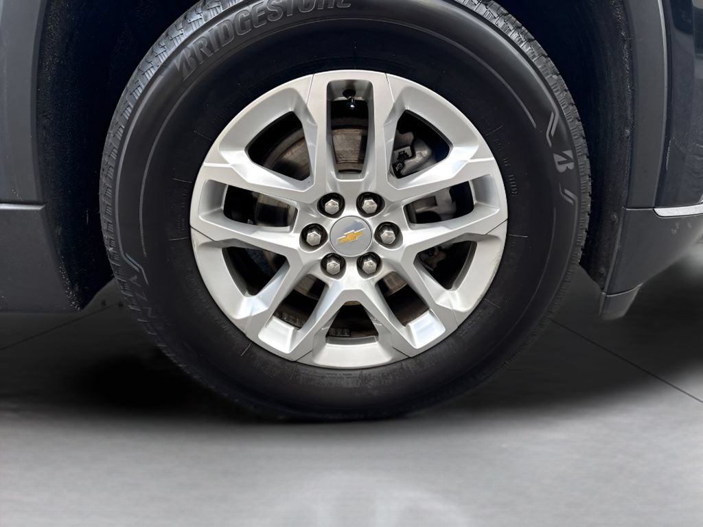 Used 2021 Chevrolet Traverse LT AWD/4WD image 2