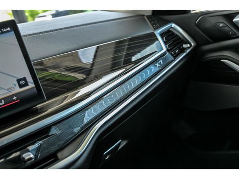 Used 2025 BMW X7 xDrive40i AWD/4WD image 22
