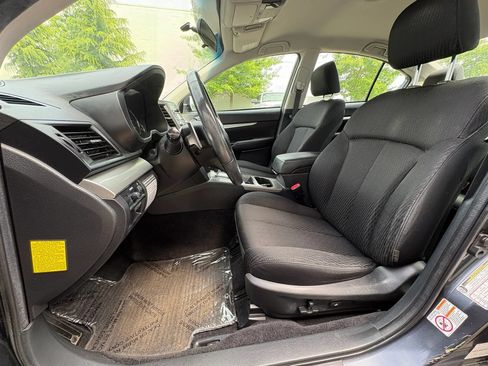 Used 2011 Subaru Legacy 2.5i Premium AWD/4WD image 9
