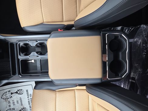 New 2026 Ford F250 Lariat w/ Chrome Package image 15