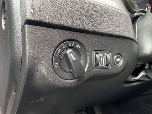Used 2023 Dodge Charger SXT w/ Blacktop Package RWD image 19