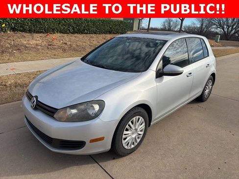 Used 2011 Volkswagen Golf 4-Door image 7