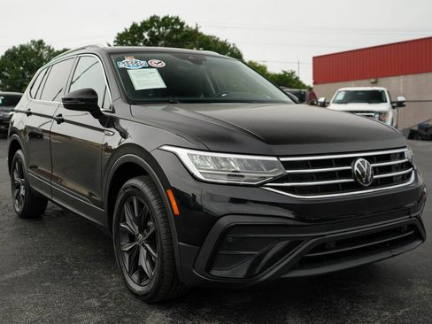Used 2024 Volkswagen Tiguan SE FWD image 27