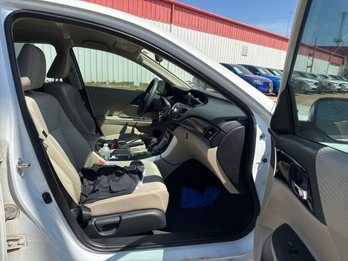 Used 2017 Honda Accord LX image 26