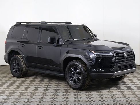 Used 2024 Lexus GX 550 image 2