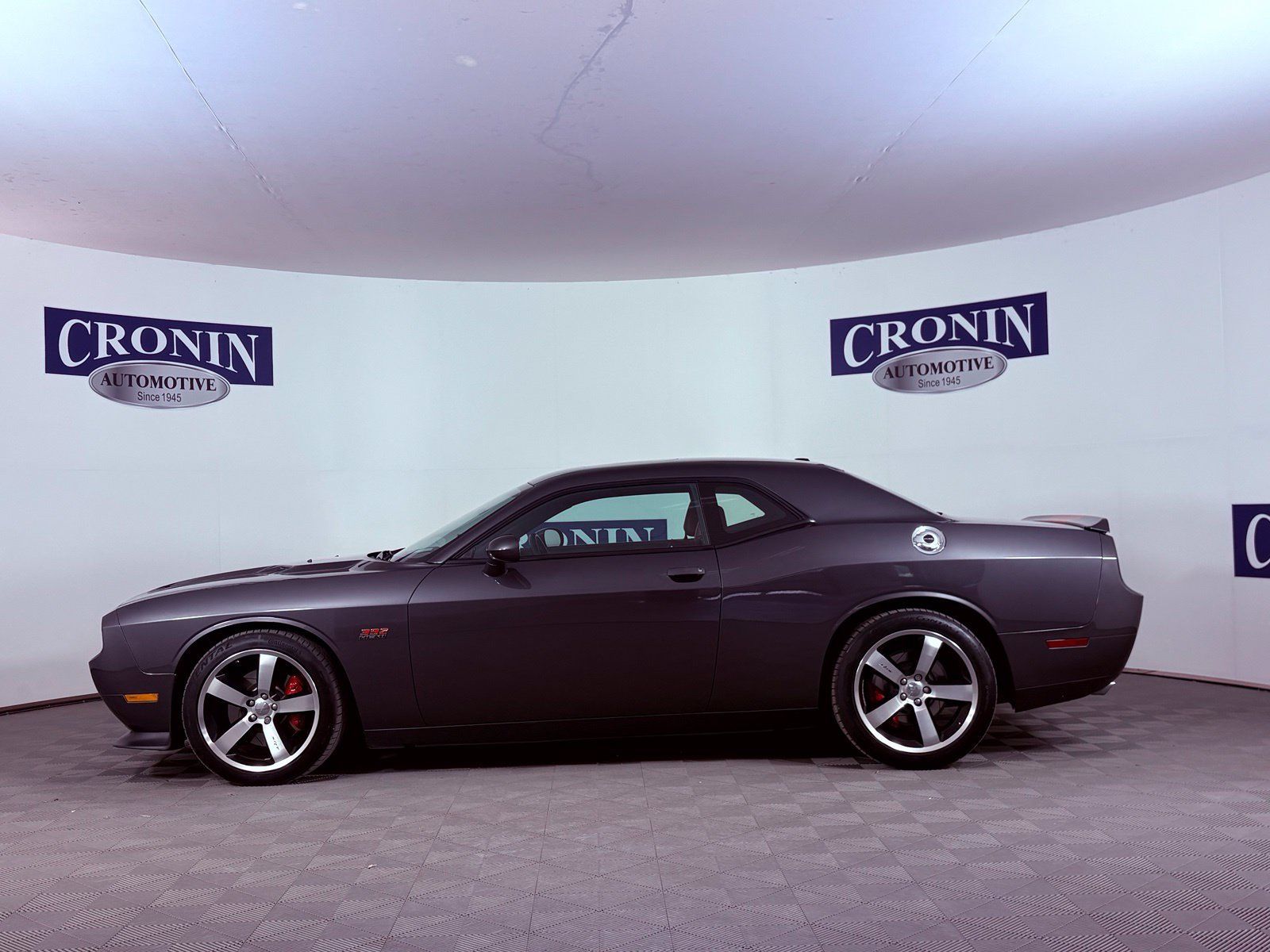 Used 2014 Dodge Challenger SRT8 w/ Harman/Kardon Audio Group RWD image 26