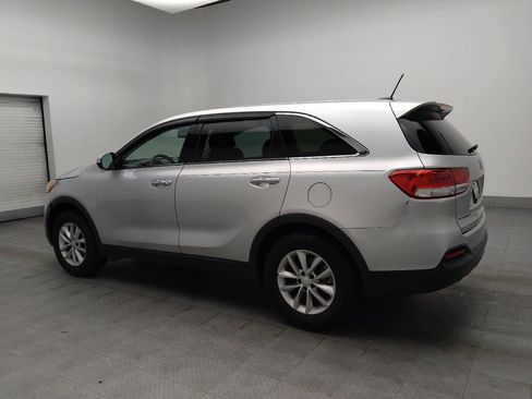 Used 2017 Kia Sorento L FWD image 3