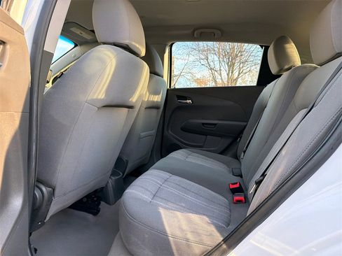 Used 2014 Chevrolet Sonic LT image 15