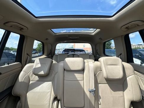 Used 2014 Mercedes-Benz GL 550 4MATIC image 29