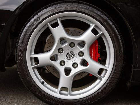 Used 2005 Porsche 911 Carrera S image 31